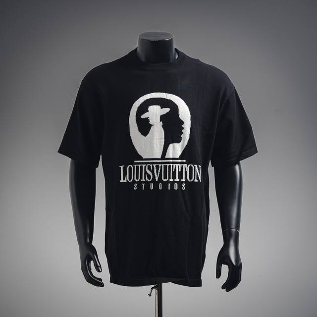 louis Vuitton 路易威登Lv 25Ss人像提花针织短袖T恤 面料 纯棉14S细针织片 工艺 局部提花工艺 德国进口提花机织片而成 引进定制全棉纱线