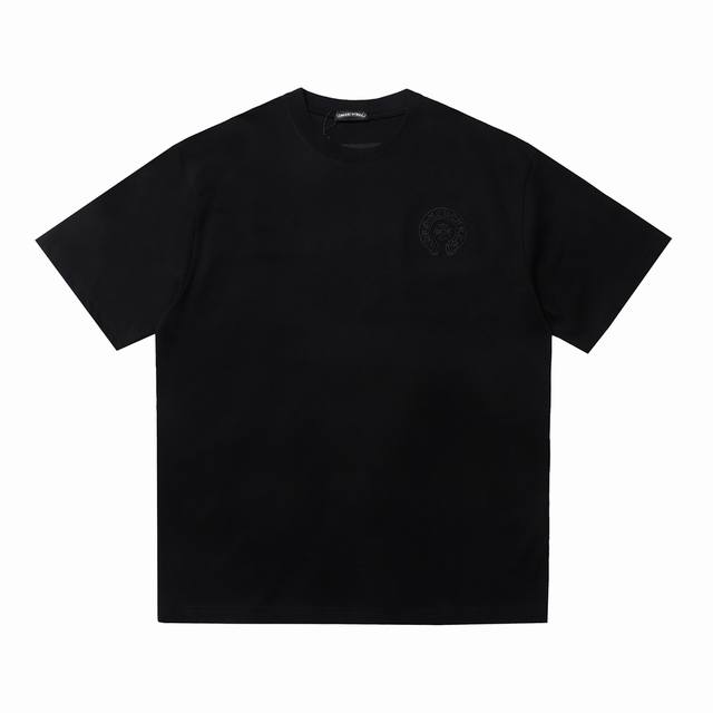 高版本Chrome Hearts克罗心 贴布刺绣马蹄短袖 前后马蹄均为重工刺绣 质感满满 面料使用 克高克重全棉双纱面料 纹路清晰可见 质感柔软细腻光滑 垂感十