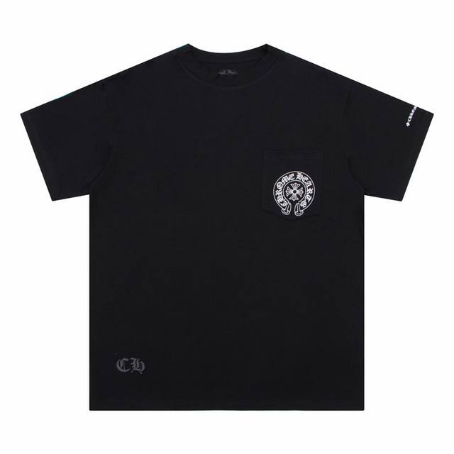 高版本Chrome Hearts克罗心 梵文十字印花短袖 胸口小口袋+手臂+后背大幅标志性印花 组成完美的艺术品 面料使用32支 克全棉双纱面料 纹路清晰可见