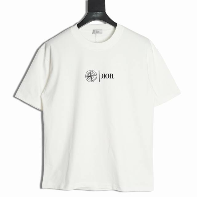 dior X Stone Island 25Ss 迪奥石头岛短袖T恤 面料采用定制240G 26支特滑双股精棉平纹高密无尘全棉布料 前幅高密度加厚 走线平整 代