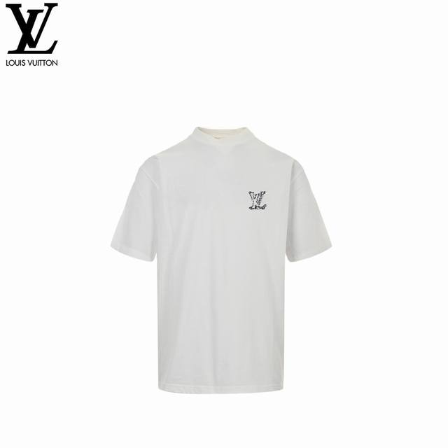 louis Vuitton 路易威登 25Ss 前后绣花字母短袖 路易威登Logo标识圆领短袖. 定制260克同缸染面料 手感非常舒服 春夏最新砖柜同步 Os落