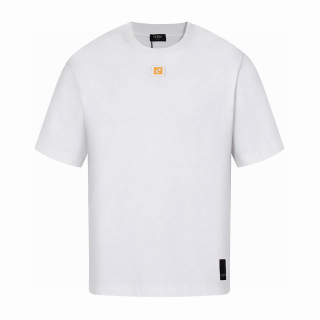 芬迪 Fendi 夏季新品 立体字母硅胶圆领短袖T恤 采用260G纯棉面料 下摆经典Fd字母图案Log标识.简单设计 上身舒适透气 档次极高 上身帅气十足 co
