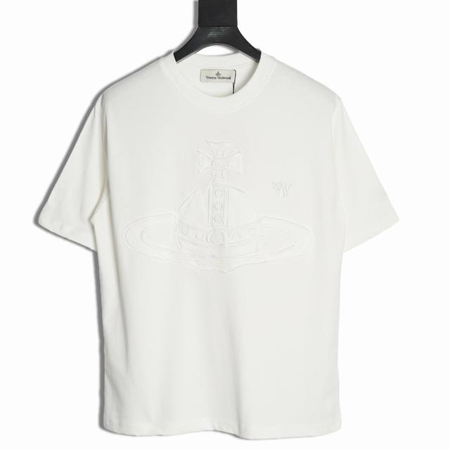 vivienne Westwood 西太后土星贴布短袖T恤 采用300克纯棉面料~贼上镜又时髦的T恤来啦 这件T恤真的太有夏天的味道啦 胸前的字母设计太太太好看