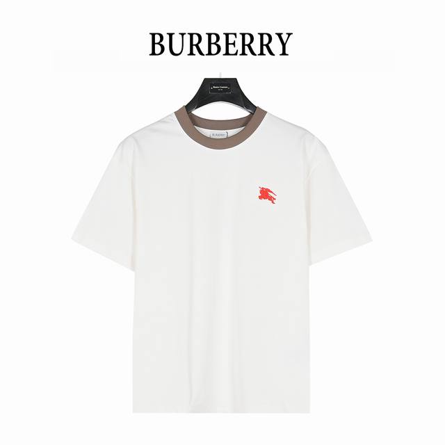 burberry 巴宝莉 25Ss 拼接领战马小标刺绣短袖T恤 面料采用260克双纱纯棉面料+2X2配套螺纹 订染颜色后整蚀毛处理 对照原版做丝滑超柔处理 布面