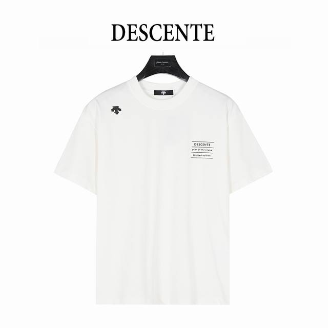 descente 迪桑特 25Ss 胸前字母Logo印花短袖T恤 面料采用260G纯棉双纱紧密棉面料 对照原版做丝滑超柔处理 亲肤舒适透气 布面肌理股线清晰明显
