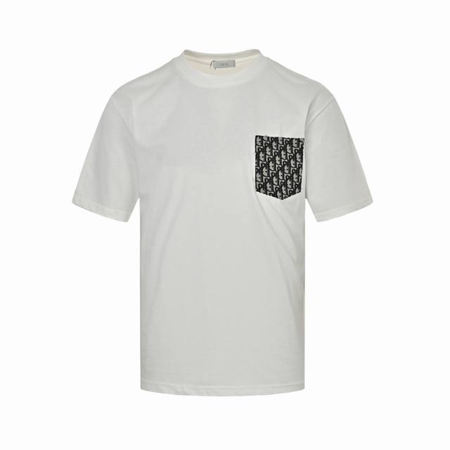 dior 迪奥 25Ss 老花提花口袋短袖 dior 提花牛仔口袋字母Logo圆领T恤 采用定制定染高克重原版面料 洗水完高达280G纯棉双纱面料 螺纹增加到2