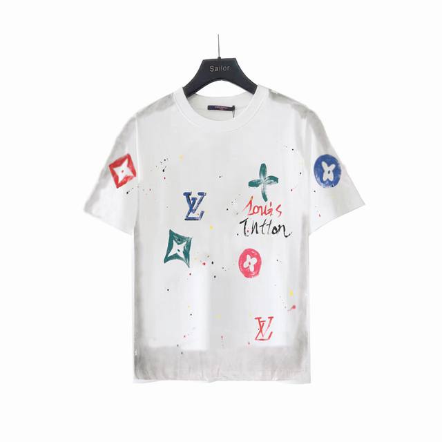 实拍细节图 +尺码表 louis Vuitton 路易威登23Ss新款涂鸦印花圆领短袖T恤 精品推荐 简单时尚 上身百搭必入单品 定制260克同缸染面料 纯棉面