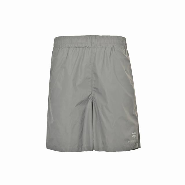 balenciaga 巴黎世家 25Ss 字母厚胶印花短裤 面料采用定制梭织面料 订染颜色后整蚀毛处理 对照原版做丝滑超柔处理 布面肌理股线清晰明显 垂感一级棒
