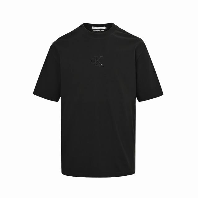 calvin Klein Ck 硅胶标及印花短袖 原版打版 耗时一个多月 一体的工艺-莱卡面料质感非常细腻 260的高克重穿上挺括有型 手感柔软平滑 弹性最好