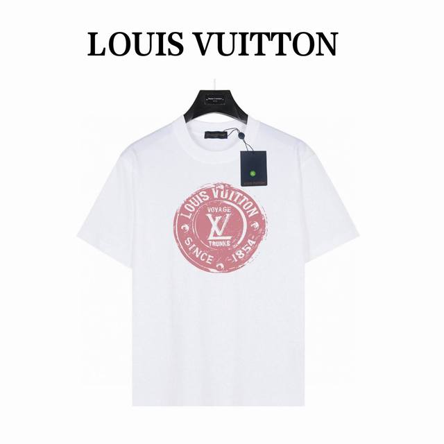 lv 路易威登 印章Logo 款号:Lv18 白色 240克重磅小落肩100%棉T恤 Os版型 宽松有型好搭配 采用精梳紧密赛络工艺 面料更耐磨 袖口以及下摆三