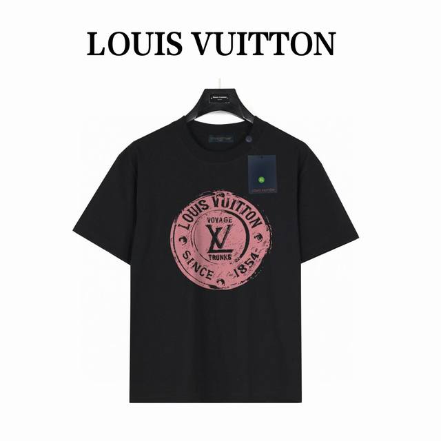 lv 路易威登 印章Logo 款号:Lv18 黑色 240克重磅小落肩100%棉T恤 Os版型 宽松有型好搭配 采用精梳紧密赛络工艺 面料更耐磨 袖口以及下摆三