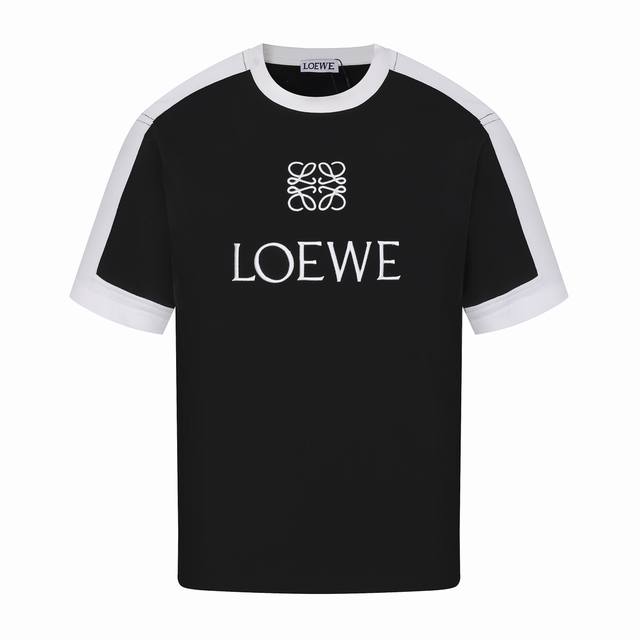 loewe 罗意威 拼接织带刺绣短袖 春天和*的约会 这件真的迷死我了 穿起来舒适时髦%百搭 织带设计简直就是宝藏了 很高級 提高审美 搭配胸前Logo刺绣 夏
