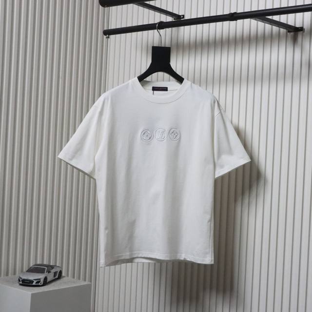 Louis Vuitton 路易威登 Lv 25Ss 刺绣三花短袖T恤面料采用定制240G 26支特滑双股精棉平纹高密无尘全棉布料 前幅高密度加厚 走线平整 代