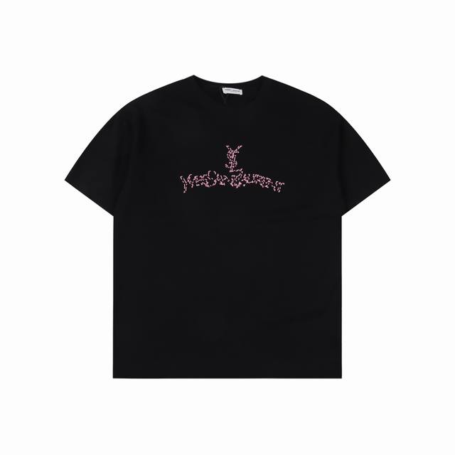 saint Laurent 圣罗兰 25Ss 经典字母Logo撞色刺绣短袖T恤 面料采用定制260G 26支特滑双股精棉平纹高密无尘全棉布料 高密度加厚 走线平