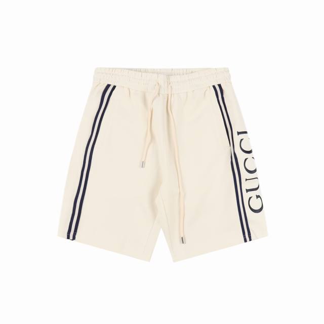 gucci 古驰 25Ss 侧边织带拼色Logo刺绣短裤 面料采用400G棉质太空棉面料 订染颜色后整蚀毛处理 对照原版做丝滑超柔处理 布面肌理股线清晰明显 侧