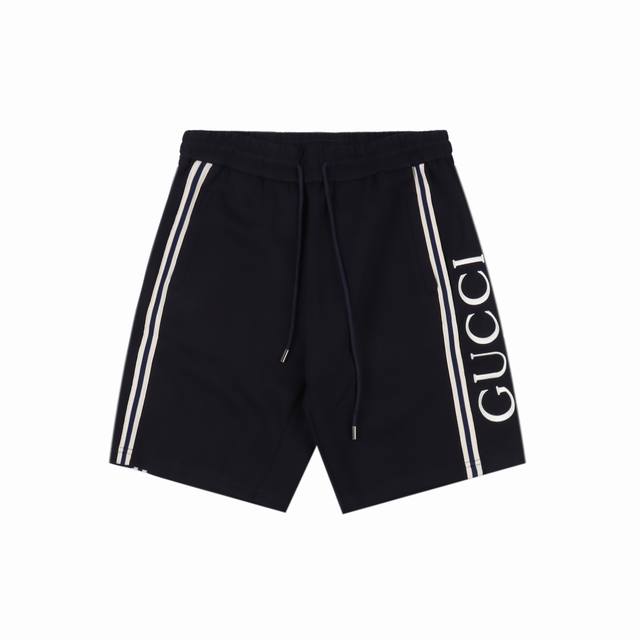 gucci 古驰 25Ss 侧边织带拼色Logo刺绣短裤 面料采用400G棉质太空棉面料 订染颜色后整蚀毛处理 对照原版做丝滑超柔处理 布面肌理股线清晰明显 侧