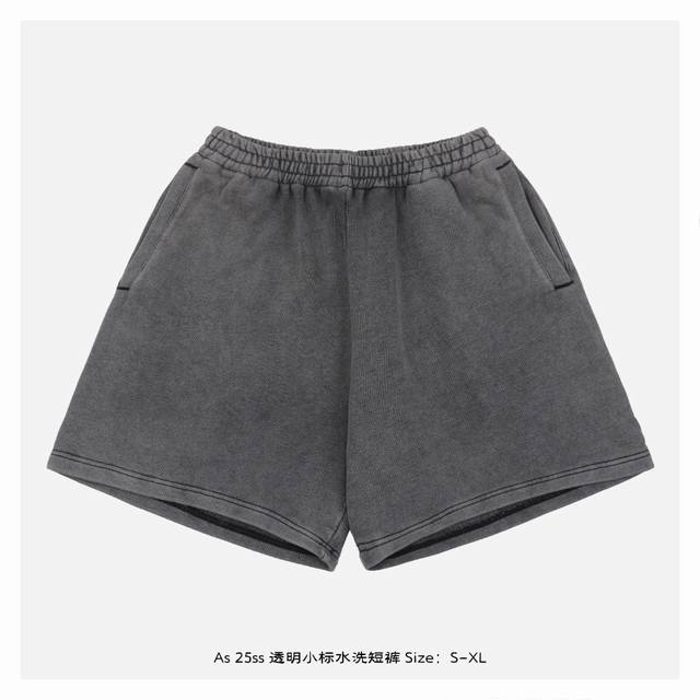 acne Studios 25Ss 透明小标水洗短裤 重磅基底 采用380克高密度硫化黑毛圈布 产品硬挺廓形基础 双层雪花水洗 突破性 先成裤后处理 工序 经过