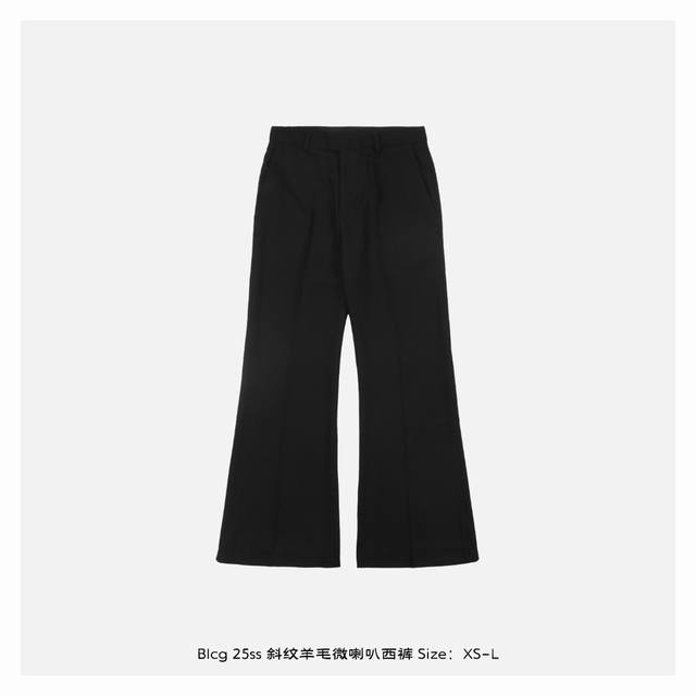 balenciaga 巴黎世家 25Ss 斜纹羊毛微喇叭西裤 定制斜纹羊毛混纺面料 精选30%超细美利奴羊毛+67%高支精梳棉 + 3%弹性纤维 莱卡 通过专纺