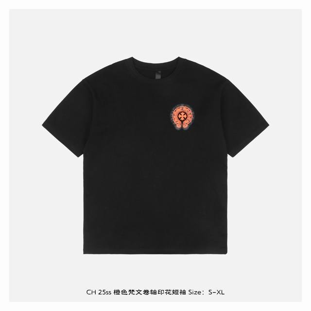 chrome Hearts 克罗心 25Ss 橙色梵文卷轴印花短袖 面料采用 克重精梳棉 定制32支1*1螺纹 成衣两遍水洗处理 面料舒适亲肤无异感 定制定染面