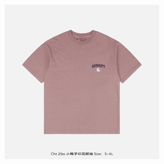 carhartt 卡哈特 25Ss 小鸭子印花短袖 面料采用230克重精梳棉 定制32支1*1螺纹 成衣两遍水洗处理 面料舒适亲肤无异感 定制定染面料 纺织密度