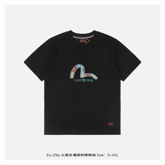 evisu 福神 25Ss 火烧云海鸥刺绣短袖 面料采用230克重精梳棉 定制32支1*1螺纹 成衣两遍水洗处理 面料舒适亲肤无异感 定制定染面料 纺织密度高