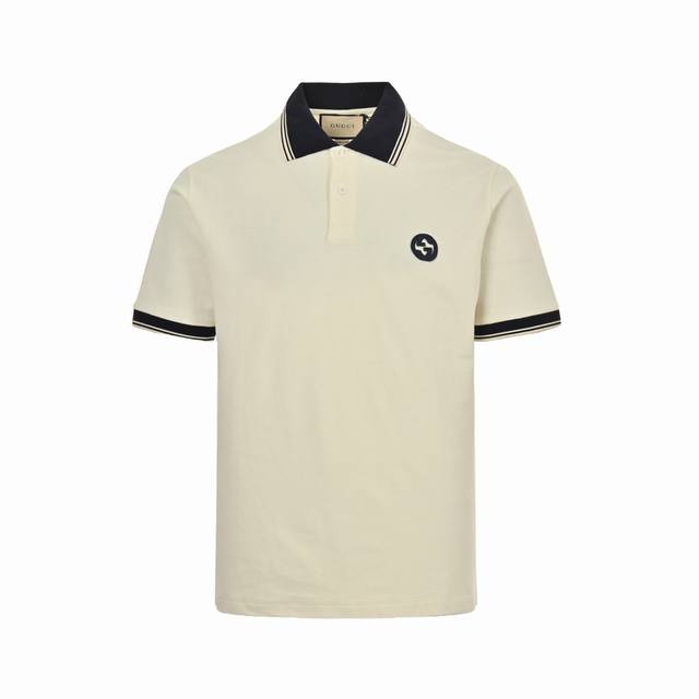 gucci 古驰 24Ss 胸口双G刺绣polo短袖 原5,200购入 采用60支双股250克重棉氨混纺双面珠地面料 条纹相间拼色衣领定为双系统提花定织扁机制成