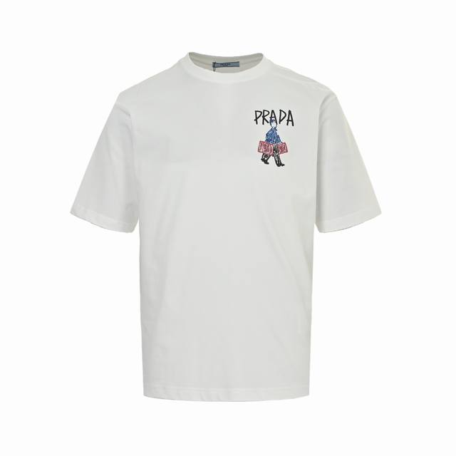 prada 普拉达 25Ss 提包小人字母印花短袖 32支双纱面料克重280克纯棉营造 纺织密度高 垂感佳 不易变形 厚织感加上紧密纺纱工艺 不会影响Tee的透