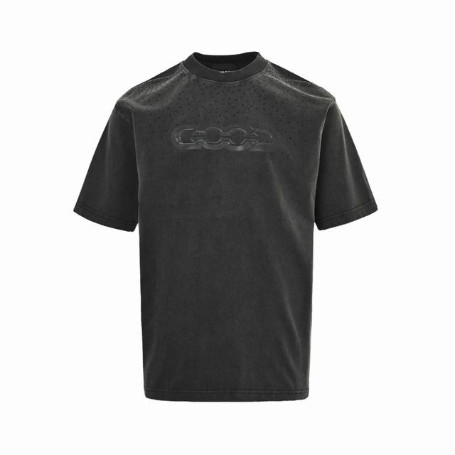 goodbrand 烫钻花体标语印花短袖 采用订色订染毛圈纯棉衣面 250G双股双纱 手感舒适 进口针织针梳棉进行制作 搭配320G1*1螺纹 同缸无色差 整体