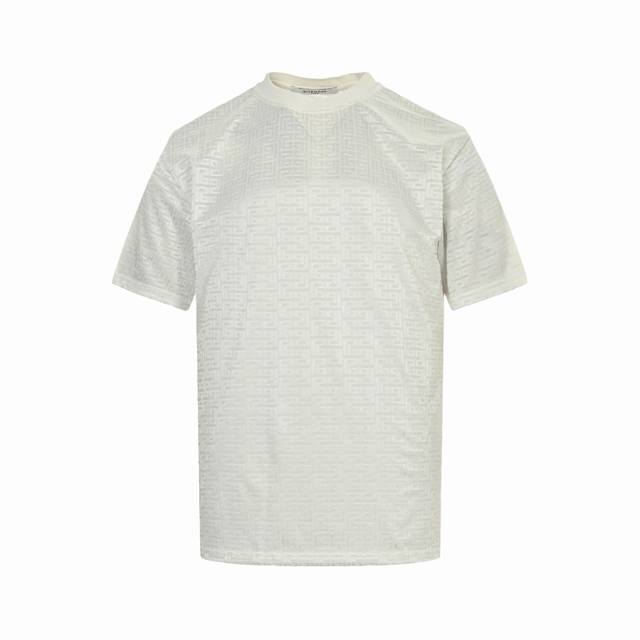 givenchy 纪梵希 25Ss 冰感暗纹4G宫格丝光提花短袖 定制冰丝提花爽滑面料 质感舒适度都是拉满的 上身简约百搭 手感非常舒服 超级百搭好看的一款短袖