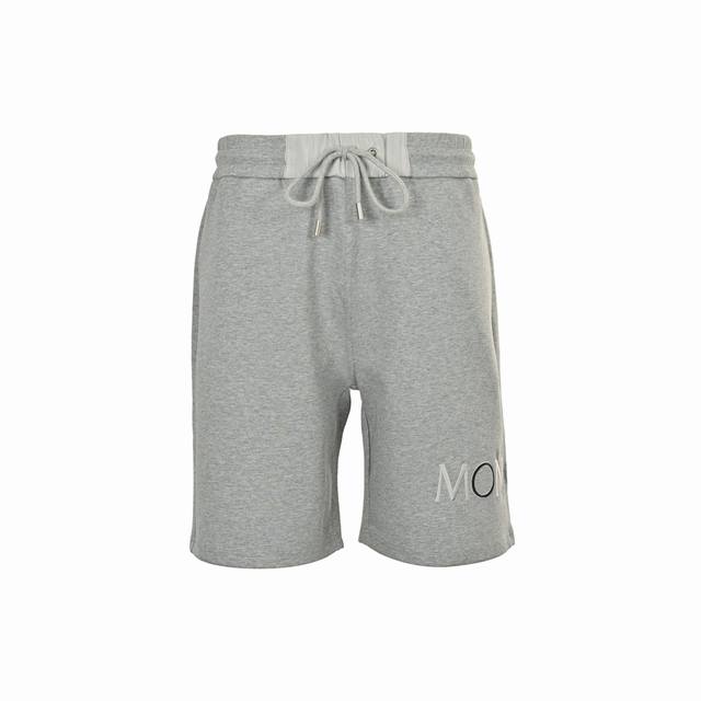 moncler 蒙口 25Ss 侧边字母后袋刺绣徽标短裤 采用重磅透气层面料 定织定染 高克重混纺科技面料 松紧弹力腰部抽绳 侧边插手袋 裤侧立体刺绣撞色字母L