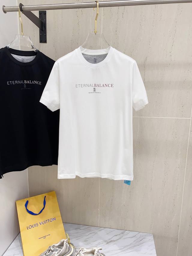 Bc 25Ss春夏爆款来袭烟花 精选桑蚕丝面料 纱线环保染色 定型 面料上身柔软舒适 领子螺纹同步染色制造 底边采用半 针挑角工艺 Logo 材料植绒拉高有立体