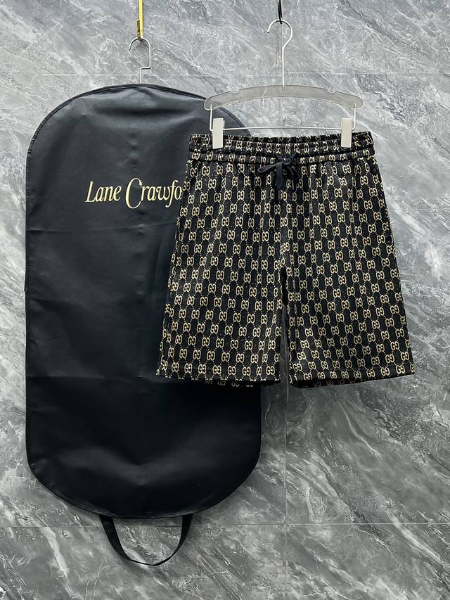 Gu# 2025春夏最新休闲短裤 专柜1:1顶级复刻 全品相 潮人必备单品 懂货的老铁赶紧下手 颜色 黑色 杏色 尺码 M~3Xl