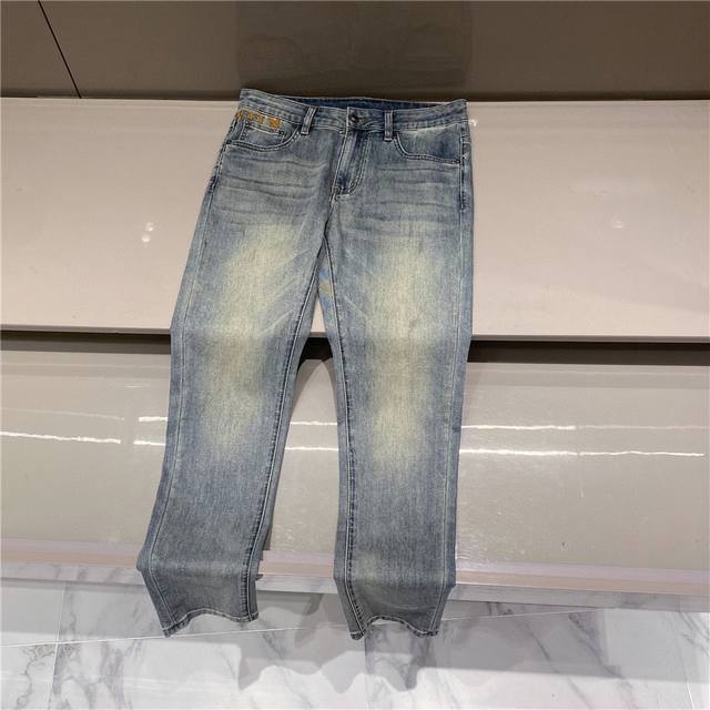 完美靛蓝色 Val*Ntino 华 天奴 2025新款 让人期待的V家秋冬新款牛仔裤上市 进口海岛棉面料手感超一流 原版6000+购入 手感舒适 版型超正 顶级