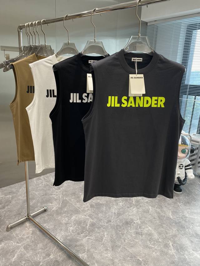 Jil 顶级无袖背心精致工艺专柜面料 顶级元素融合打造 经典短袖3标齐全 潮男时尚 无论是上身舒适度还是都是无可比拟的存在 可以说是夏日必备码数M-3Xl 隔天