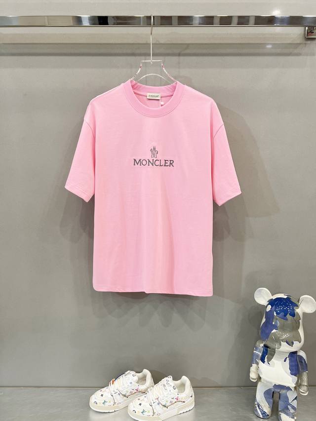 moncler 蒙口 320克圆领短袖T恤 品牌字母微标刺绣Logo手臂章仔工艺 官方同步 1:1原版开模 时尚个性 百搭潮流 纯原品质 原版洗水面料 吊牌 领