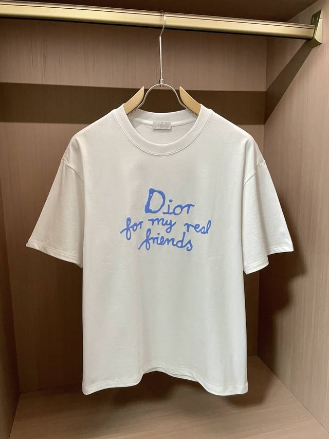 dior 2025春夏新品 优选特定原版开发双股精棉平纹面料 上身挺阔舒适度佳 外穿内搭随意搭配 男女同款夏日必备 尺码S-Xxl