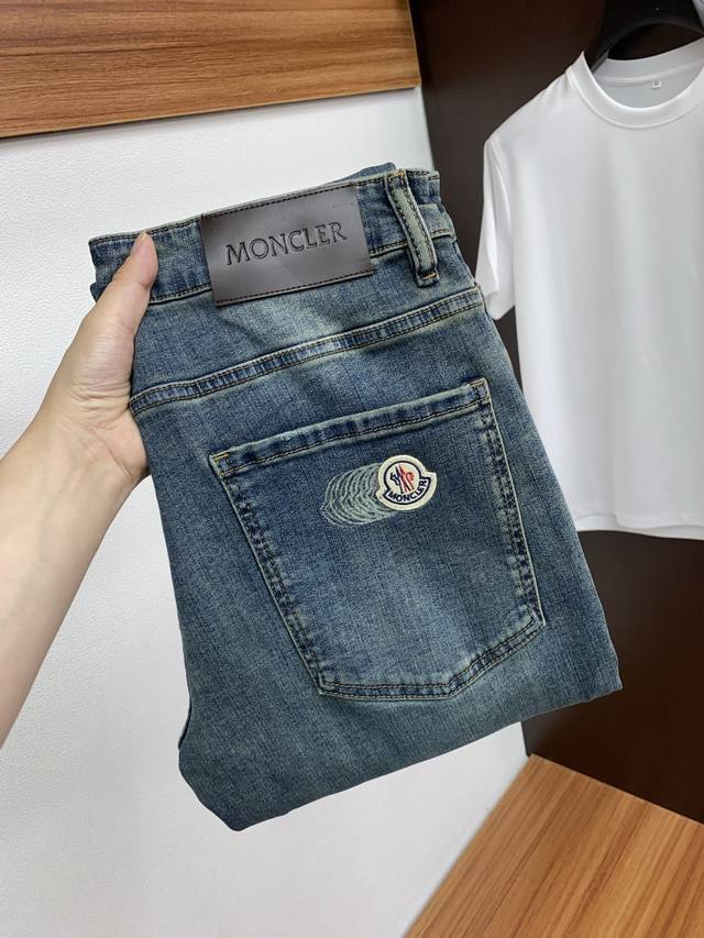 蒙口 25新款 市场独家订制进口丹宁牛仔面料 稀缺面料 超级舒服 工艺复杂四季款牛仔裤 针织牛从做旧 独家订制日本订制原单 高级品质 只有规模宏大的洗水工才能做