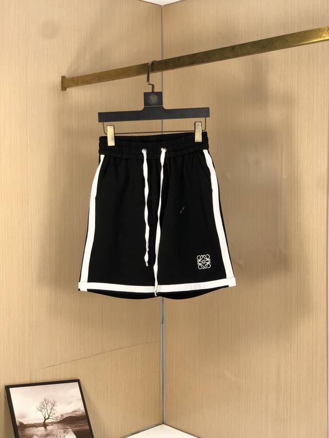 罗意威 24Ss夏季新款短裤 采用高弹纯棉面料 超级亲肤舒适 经典Logo标识点缀 五金细节到位 上身效果超级帅气百搭 码数M-Xxxl