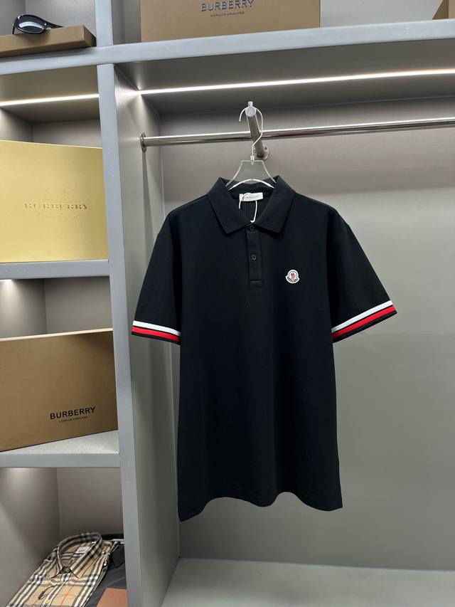 Moncler 蒙口 标识贴片新款polo衫 原版面料 官方同款 采用210克纯棉珠地面料 定制 同缸染面料 手感非常舒服爽滑 版型挺阔有型 一线品牌代工厂p出