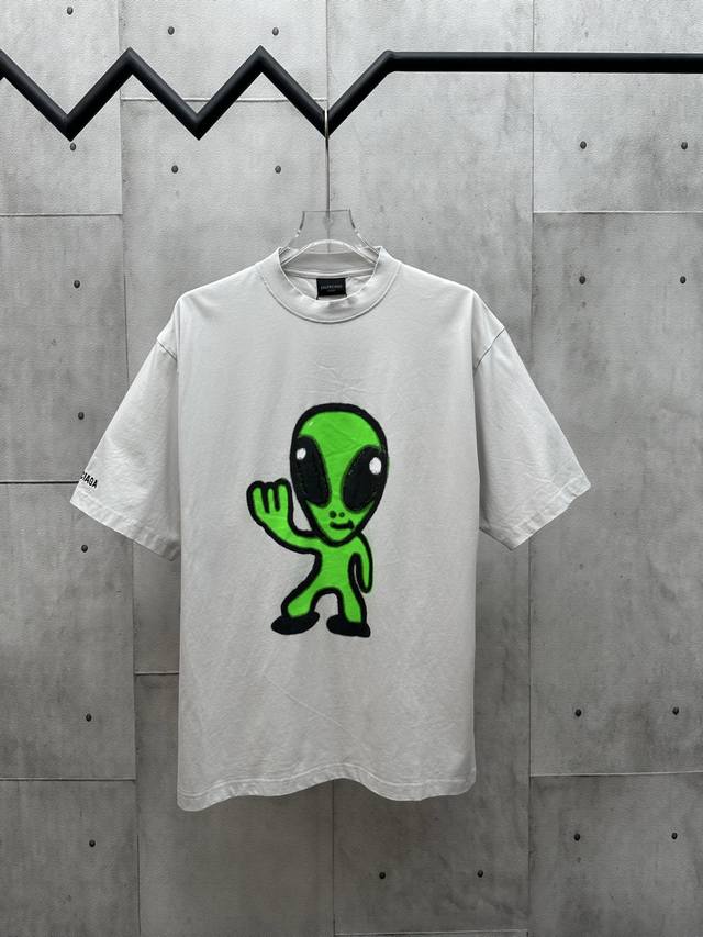 blcg 25 外星人荧光Tee 尺码 Xs S M 订染200G面料起订量9卷布 版型不改一丝一毫 用量极高 区别市场错误颜色看图打版先行版本 所有出品均有原