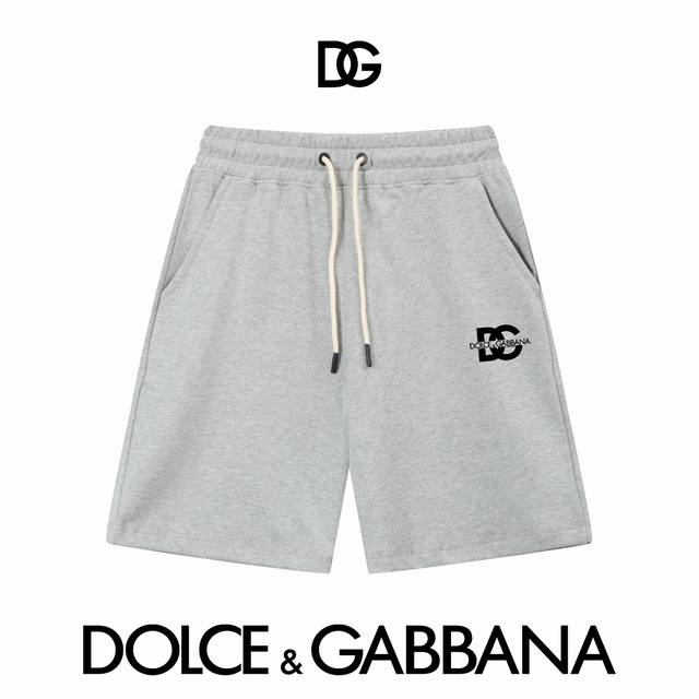 顶级版本 区别通货 Dg 杜嘉班纳 Ss秀款 修身线条简约印花字母Logo潮流男女同款短裤 兼容所有身材 腰部松紧带黑白抽绳设计 定制抽绳口袋两侧都带有斜插口袋