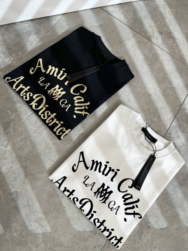 Amiri 2025春夏新款男女同款短袖T恤 最新款全网独家首上 ~既经典有时尚百搭 谁不爱啊 将经典再次展现 非常的耐看 自带低奢光环与辨识度 pr*Da传统
