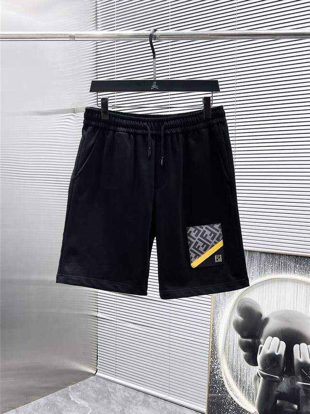 芬迪 Fendi 2025夏季新款 短裤 休闲裤 高端版本 专柜定制面料 透气舒适度高 细节无可挑剔 品牌元素设计理念 体现高品质 手感细腻柔软 呈现休闲裁剪