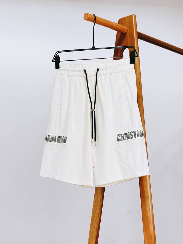 dior Homme 迪奥 桀傲 2025Ss春夏新品 抽绳刺绣休闲短裤 时尚系列 独特拼料设计 抽绳休闲短裤 订纱开始订染和订纺 国内某大厂出口日本 和供应几
