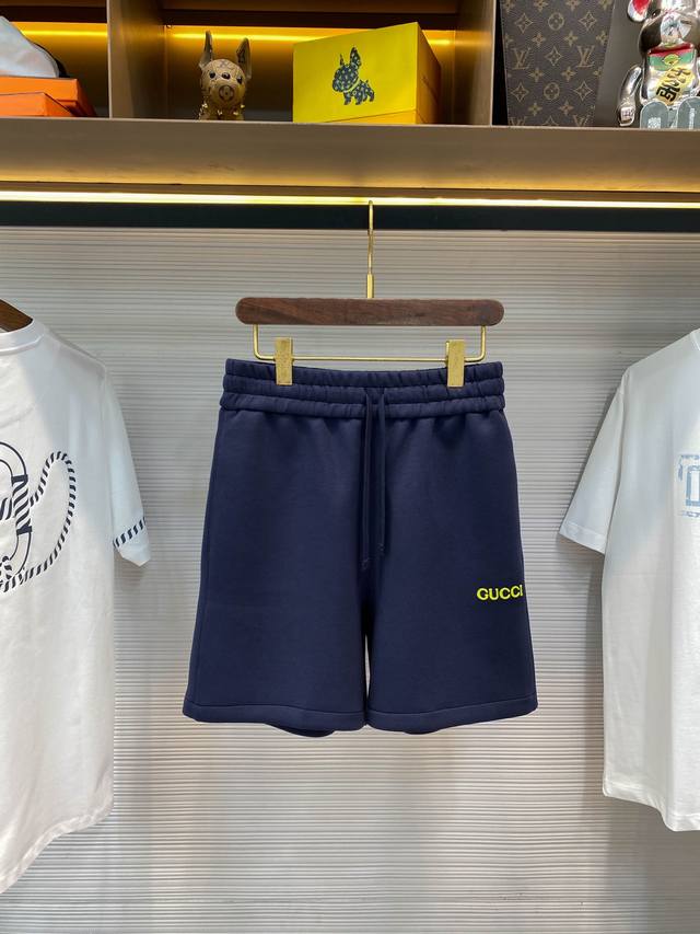 Gu25Ss春夏新款科技纤维氨纶混纺抽绳短裤 男士字母标识刺绣贴饰运动休闲短裤五分裤 贸易公司渠道稀出 同步官网发售 G家全新短裤 作为时尚与舒适并重的典范之作