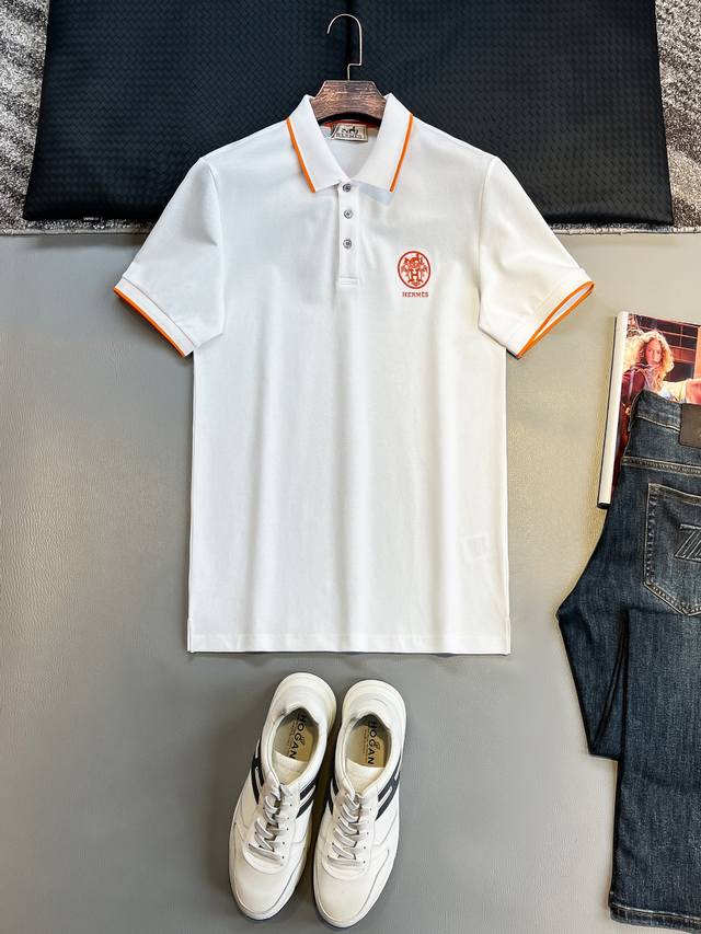 H# 2025春夏新款首发专柜最新polo衫 高端订制 设计前卫时尚 品牌Logo重工艺设计 高端定制230克面料.手感柔软.穿着舒适.专柜级别精致车线.做工精