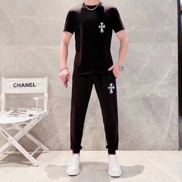 直 Championhearts 克罗心 胖子福音 2025官网同款.世界知名奢侈品牌.夏季男士 双丝光 高品质货套装 采用进口原单面料 当季时尚潮流款 百搭爆