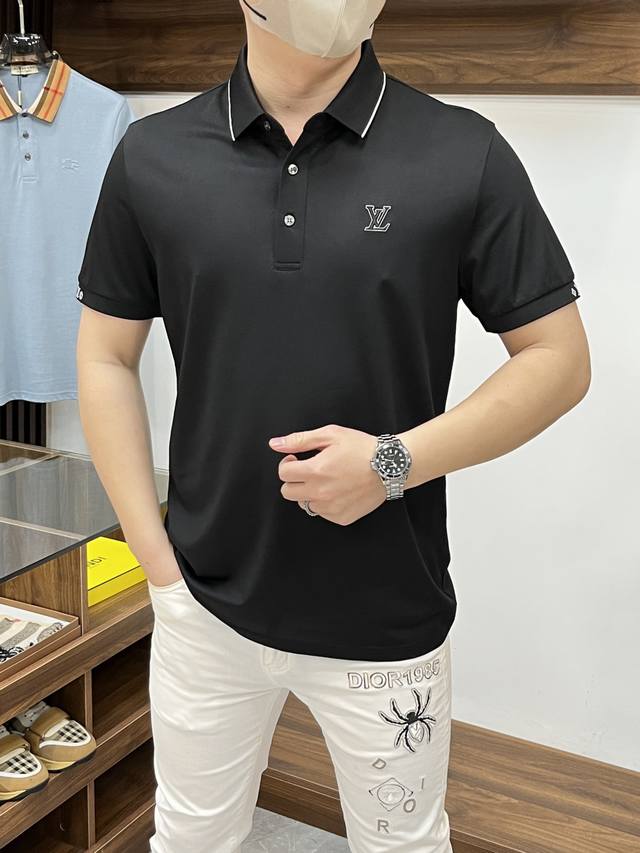 Lv 路易威登-2540Ss开春新款 专柜时尚大爆款翻领T恤 休闲时尚外穿 内搭必备款 舒适好看上身可见 定制进口高端丝光面料 手感细腻丝滑有质感 上身舒适透气