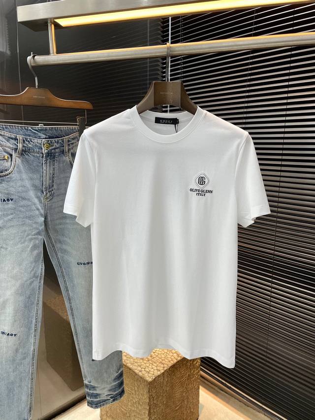 Gucci 古驰 系列 Vip高级定制 2025春夏季新款短袖 百搭款式 任何人都可以轻松驾驭 面料全订制 高定一等品莫代尔面料 面料手感柔软 上身舒适柔软 简