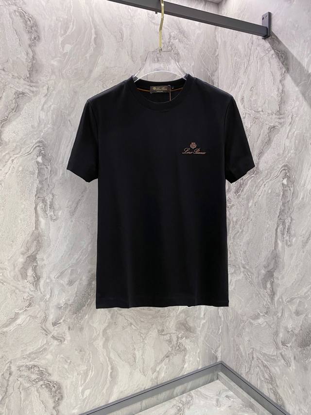 Loro piana** 2025春夏新品男士短袖休闲短袖T恤 外贸公司订单 经典的专有织物之一 定制原版丝光朱棣面料 质地保暖 触感又柔软细腻 但型态又笔挺有